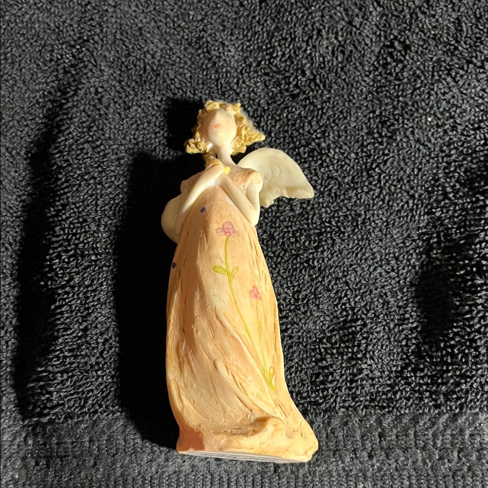 Elegant Angel Figurine - Cream and Gold